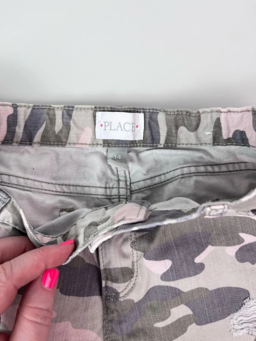 Children’s Girls Place Camouflage Camo Distressed Jeans Shorts Sz 14 Pink Green